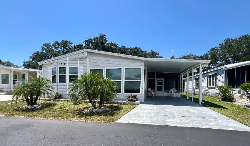 Parrish, FL Mobile Home for Sale located at 9814 Sucia Circle Veranda Springs